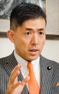 田村 耕太郎氏