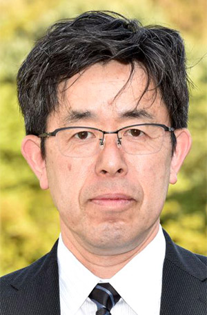 中西茂